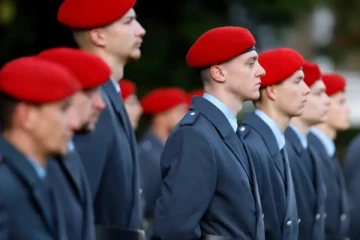 லொட்டரி திட்டம் போதாது... ஜேர்மன் ராணுவத் தலைவர்