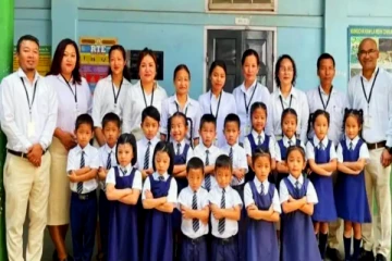 ரெட்டை கதிரே.. ஒரே பள்ளியில் சேர்ந்த 8 ஜோடி இரட்டையர்கள் - அதுவும் இந்தியாவில்!