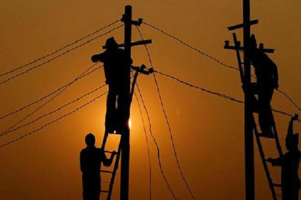 வடக்கில் நான்கு மாவட்டங்களில் இன்று 13 மணி நேரம் மின் தடை | Power Cut Four Districts North For 13 Hours Today வடக்கில் நான்கு மாவட்டங்களில் இன்று 13 மணி நேரம் மின் தடை | Power Cut Four Districts North For 13 Hours Today