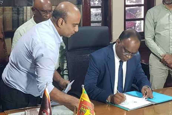 கடமைகளை பொறுப்பேற்றார் புதிய ரயில்வே பொது முகாமையாளர் | New Railway General Manager Assumes Duties