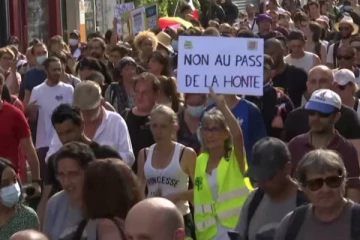 இத்தாலி அரசின் அறிவிப்பால்   நாடு முழுவதும் வலுக்கும் ஆர்ப்பாட்டம்!