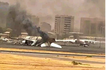 கலவர பூமியான சூடான்., சவுதி அரேபியா விமானம் மீது துப்பாக்கிச்சூடு தாக்குதல்