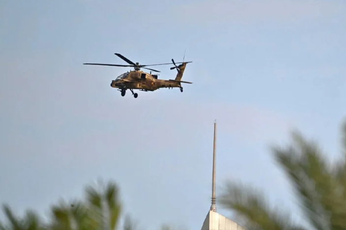 கட்டார் கடல்பகுதிக்குள் திடீரென விழுந்து நொறுங்கிய உலங்குவானூர்தியால் பரபரப்பு | Qatar Says 6 Found Dead Helicopter Crash