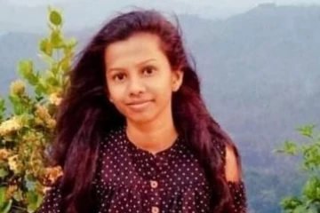கொடூரமாக கொல்லப்பட்ட 24வயது மாணவி - தாயார் வெளியிட்ட தகவல்
