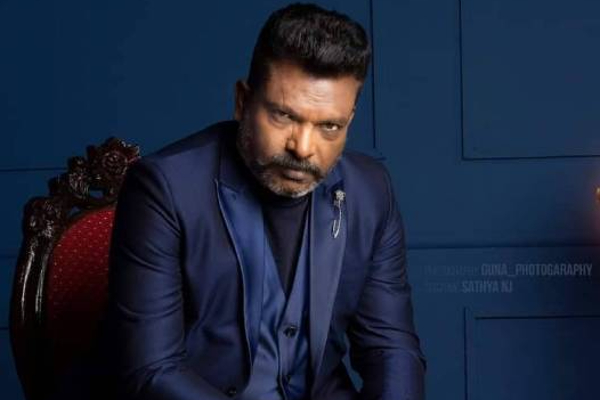 கணவரை இழந்த மீனாவை காதலித்தீர்களா? வதந்திக்கு முற்றுப்புள்ளி வைத்த பிரபல அரசியல் பிரமுகர்.. | Thirumavalavan Open Up Rumour Love With Meena