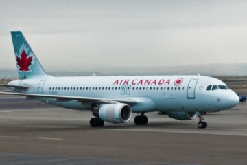 கனடாவிலிருந்து இந்தியா புறப்பட்ட விமானம் அவசரமாக தரையிறக்கம்