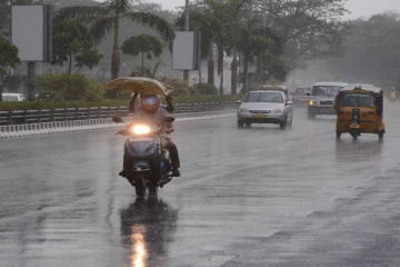 11 மாவட்டங்களில் இன்று கனமழைக்கு வாய்ப்பு - வானிலை ஆய்வு மையம் தகவல்