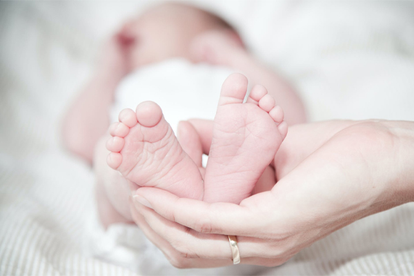கர்ப்பமாக இருப்பது தெரியாமல் குழந்தை பெற்றெடுத்த கர்ப்பிணி | Pregnant Woman Who Gave Birth On The Plane