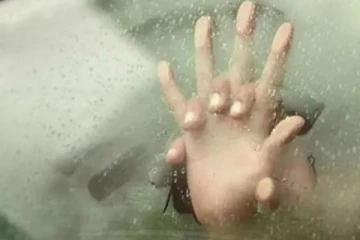 காரில் பாலியல் உறவால் நோய்தொற்று! கார் நிறுவனத்திடம் நஷ்ட ஈடு கேட்ட பெண்?