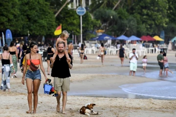 இலங்கைக்கு படையெடுக்கும் சுற்றுலாப் பயணிகள்!