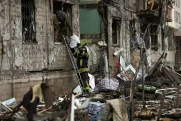 திணறும் ரஷ்யா! 300 பேர் வாரக்கணக்கில் பிணைக்கைதிகளாக சிறைபிடிப்பு... முக்கிய தகவல்