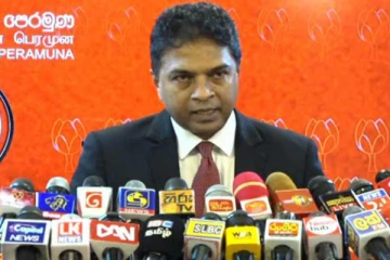 தயாசிறிக்கு அரச சிறப்புரிமைகள் சிறந்தவை, ஆனால் அரசாங்கம் மோசமானது: சாகர காரியவசம்
