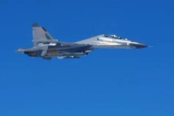 உளவு பார்த்த அமெரிக்காவை வானிலேயே வழிமறித்த சீனா!