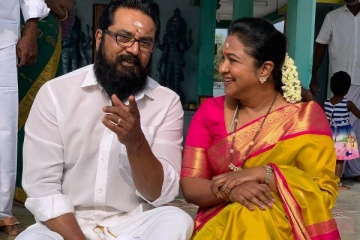 நடிகர் சரத்குமார் வீட்டில் நடந்த விஷேசம்! தடல் புடலாக விருந்து வைத்து இன்ப அதிர்ச்சி கொடுத்த காதல் மனைவி ராதிகா.. இவ்வளவு பெரிய குடும்பமா?