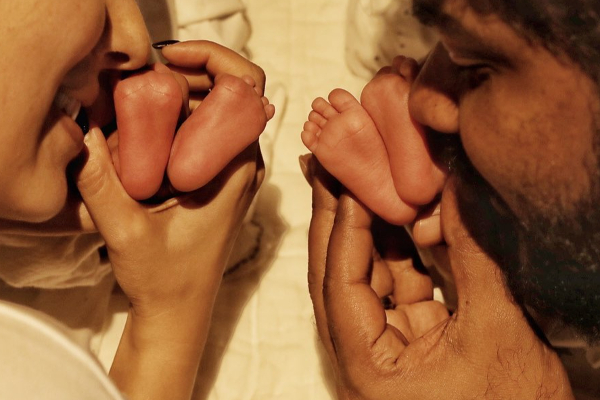 நயன்தாரா - விக்கிக்கு நடிகர் கார்த்தி செய்த விஷயம்! வைரலாகும் போட்டோ | Karthi Greetings To Nayanthara Vignesh Shivan நயன்தாரா - விக்கிக்கு நடிகர் கார்த்தி செய்த விஷயம்! வைரலாகும் போட்டோ | Karthi Greetings To Nayanthara Vignesh Shivan