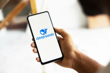 AI சந்தையை கலக்கும் சீனாவின் DeepSeek - ஒரே வாரத்தில் பின்னுக்கு சென்ற ChatGPT