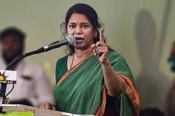 ஏதோ ஒரு மாநாடு.. ஒரு வேல் எடுத்துட்டு ஊர்வலம் வந்தா நம்பிருவாங்களா? கனிமொழி தாக்கு