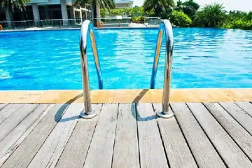 இலங்கையில் நீச்சல் தடாகத்திற்கு அருகில் பிரான்ஸ் பிரஜை மரணம்