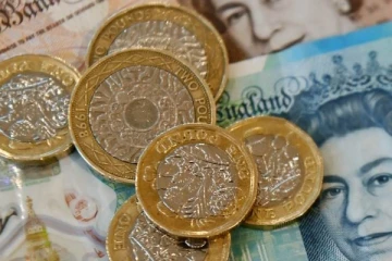 டாலருக்கு எதிரான பிரித்தானிய பவுண்ட் வர்த்தகம்: தொடரும் 37 ஆண்டு கால வீழ்ச்சி!