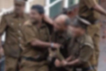 පොලීසියට ගල් ගැසූ කාන්තාවන් හය දෙනා