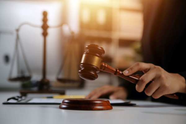 துப்பாக்கிகளை வழங்கியமைக்கு எதிரான மனு: நீதிமன்றம் பிறப்பித்த உத்தரவு.. | Petition Against Issuance Of Firearms Court Order துப்பாக்கிகளை வழங்கியமைக்கு எதிரான மனு: நீதிமன்றம் பிறப்பித்த உத்தரவு.. | Petition Against Issuance Of Firearms Court Order