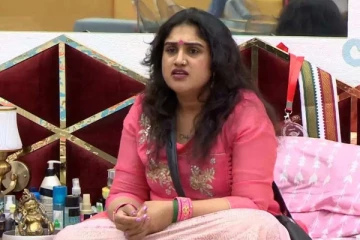 'நிம்மதியாக இருக்க செத்து போகலாம்' - நடிகை வனிதா பரபரப்பு பேச்சு