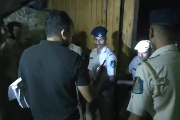 கோவா இரவு விடுதியில் பயங்கர தீ விபத்து - 23 பேர் பலி | Fire Accident At The Night Club Arpora Goa Today கோவா இரவு விடுதியில் பயங்கர தீ விபத்து - 23 பேர் பலி | Fire Accident At The Night Club Arpora Goa Today