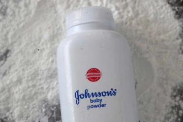 குழந்தைகளுக்கான முகப் பவுடர் விற்பனையை நிறுத்தவிருக்கும் முக்கிய நிறுவனம்!