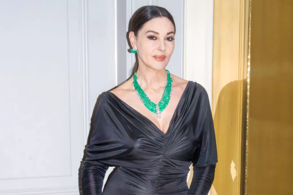 ஹாலிவுட் சென்சேஷ்னல் நடிகை மோனிகா பெல்லூசி மகளை பார்த்துள்ளீர்களா, பேரழகு இதோ.. | Monica Bellucci Daughter Deva Cassel ஹாலிவுட் சென்சேஷ்னல் நடிகை மோனிகா பெல்லூசி மகளை பார்த்துள்ளீர்களா, பேரழகு இதோ.. | Monica Bellucci Daughter Deva Cassel