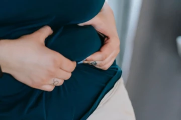 அடிவயிற்றுத் தொப்பை உங்களை பாடாய் படுத்துகிறதா? கவலைய விடுங்க!