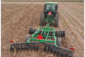 உழவு இயந்திரத்தில் சிக்கி குடும்பஸ்தர் உயிரிழப்பு