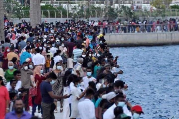 கொழும்பு துறைமுக நகருக்கு வருகை தந்த பல்லாயிரக்கணக்கான மக்கள்!