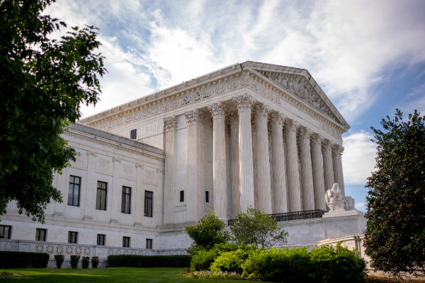 கடும் நெறுக்கடியில் சிக்கி தவிக்கும் ட்ரம்ப் | Trump Faces Supreme Court Tariff Ruling