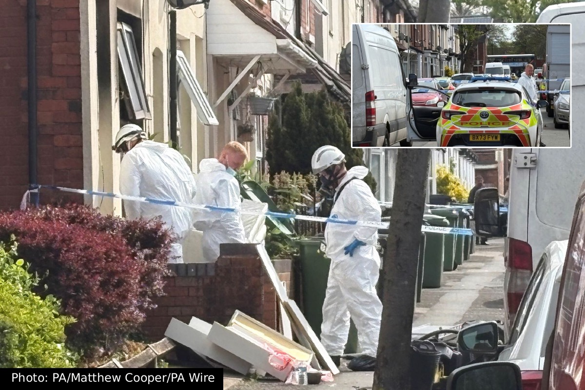 பிரித்தானியாவில் குடியிருப்பில் தீ விபத்து: 2 சிறுவர்கள் உயிரிழப்பு: 30 வயது பெண் அதிரடி கைது | Woman Arrested After 2 Boys Dead In House Fire Uk