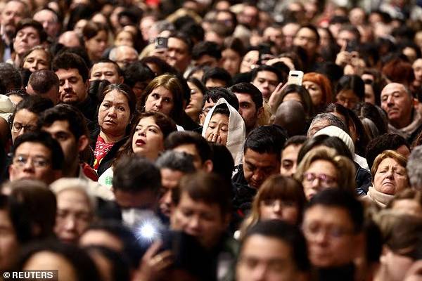 foreign-born-people-call-australia-is-lucky-nation