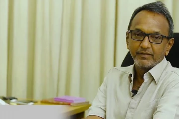 அரசாங்கம் மக்களை திசை திருப்ப முயற்சிக்கின்றது – பாக்கீர் மாக்கார்