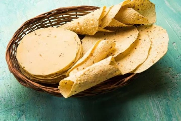 அப்பளம் விற்று ரூ 100 கோடி மதிப்பிலான நிறுவனத்தை உருவாக்கிய நபர்