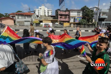 මෙදා පාර ප්‍රයිඩ් සමරන්න ලංකාවේ සමලිංගික ප්‍රජාවත් පාරට බැහැලා [PHOTOS]