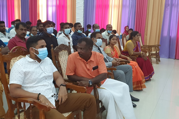 ரணில் விக்ரமசிங்க போன்ற தலைவர்கள் நாடு முன்னேறுவதை ஒருபோதும் விரும்பாதவர்கள் : நிபுண ரணவக்க (PHOTOS) | Baticaloa Government Ranilwickremesinghe Ranawaka ரணில் விக்ரமசிங்க போன்ற தலைவர்கள் நாடு முன்னேறுவதை ஒருபோதும் விரும்பாதவர்கள் : நிபுண ரணவக்க (PHOTOS) | Baticaloa Government Ranilwickremesinghe Ranawaka