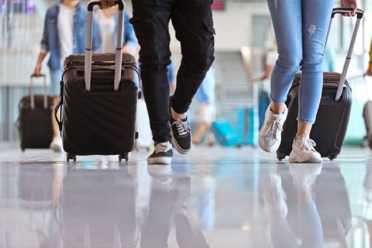 பிரித்தானியா குடிவரவு சட்டத்தில் அதிரடி மாற்றம் ; புலம்பெயர்ந்த தொழிலாளர்களுக்கு புதிய சிக்கல் | New Problem For Migrant Workers Change In Uk Law பிரித்தானியா குடிவரவு சட்டத்தில் அதிரடி மாற்றம் ; புலம்பெயர்ந்த தொழிலாளர்களுக்கு புதிய சிக்கல் | New Problem For Migrant Workers Change In Uk Law