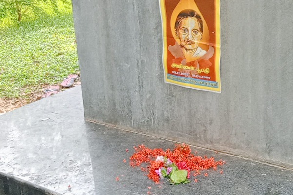 வடக்கிழக்கில் இடம்பெற்ற தியாக தீபம் அன்னை பூபதியின் நினைவு தினம்(Photos) | Sacrifice Lamp Northeast Commemorates Bhupathi