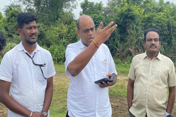 காரமுனையில் ஆட்சியாளர்கள் நில உரிமை மோசடி: கண்டனம் தெரிவித்த இ. சிறிநாத் | E Srinath Issues Stern Warning Karamunai Land