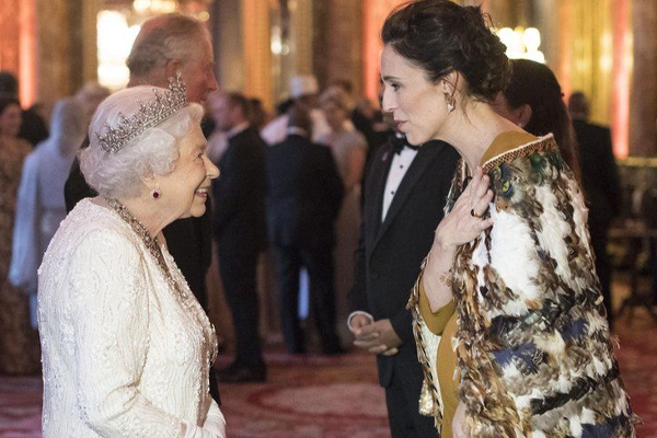 நியூஸிலாந்து  பிரதமருக்குக் ராணி எலிசபெத் கூறிய அறிவுரை | Queen Elizabeth S Advice P M New Zealand