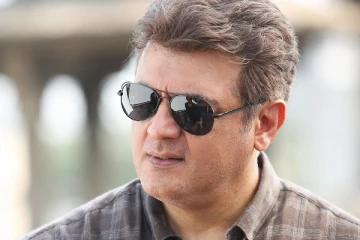 காதில் Stud-உடன் அஜித் குமார்! வெளியான ரீ-சென்ட் மாஸ் புகைப்படம்..