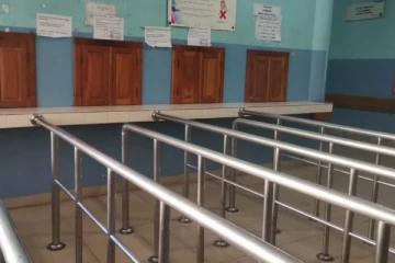 புதிய வரிக்கொள்கைக்கு எதிர்ப்பு: வவுனியாவில் பல்வேறு சேவைகள் முடங்கின...! (Photos)