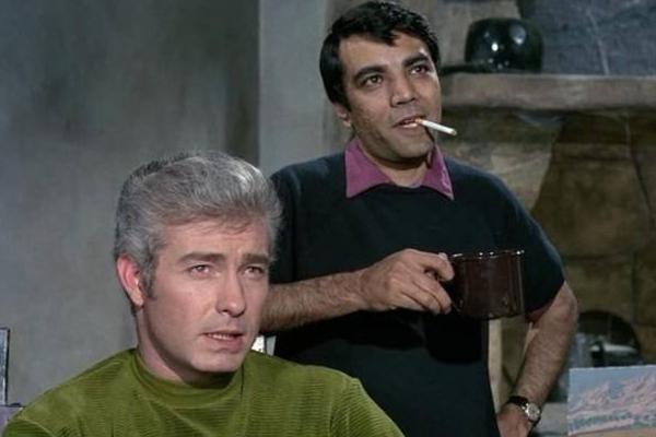 ஹாலிவுட் திரைப்படங்களில் நடித்த நடிகர் திடீரென காலமானார்! | Pakistan Actor Zia Mohyeddin Passed Away