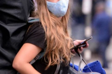 காதலனுடன் சுற்றுலா வந்த வெளிநாட்டு பெண்ணுக்கு இளைஞர்கள் செய்த செயலால் அதிர்ச்சி