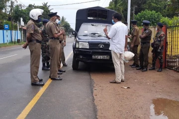 சிவகுமாரனின் நினைவேந்தலுக்கு தடை- பொலிஸார் மற்றும் தவிசாளருக்கிடையில் முறுகல்!