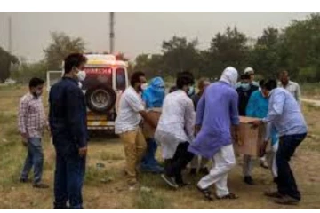 இந்தியாவில் ஒவ்வொரு நாளும் அதிகமாகும் உயிரிழப்புகள்... கொரோனா தீவிரமானது எப்படி? WHO கொடுத்த விளக்கம்