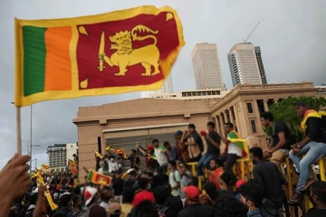 රට රකින රජෙක් සතු තිබිය යුතු ගුණ 10.